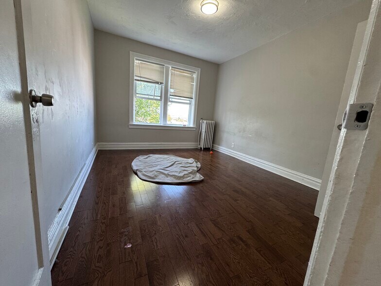 5 Van Houten Ave 44 - 8 Van Houten Ave
