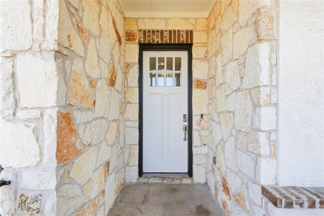 Building Photo - 5425 Texas Bluebell Dr