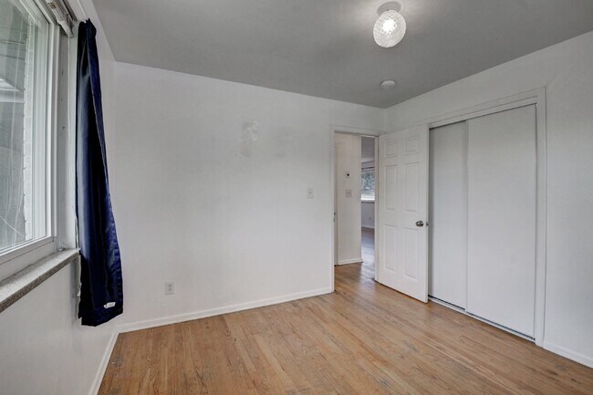 Building Photo - $2,595- 4 Bed, 2 Bath Home in Arvada with ...