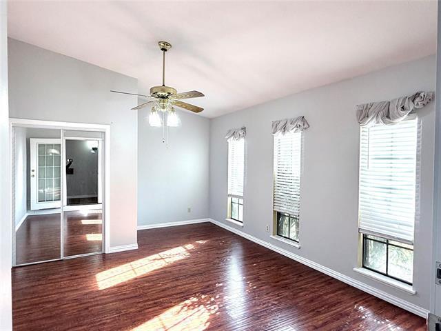 Building Photo - 220 Park Meadow Way