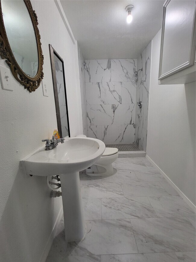 Building Photo - 11423 Royal Thistle Ct