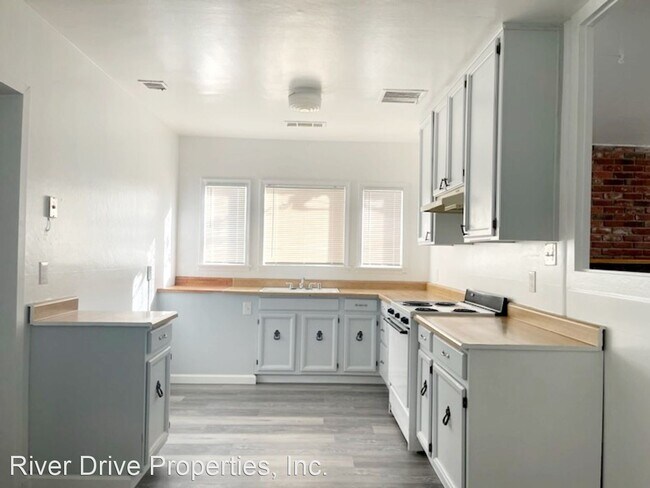 Building Photo - 3 br, 2 bath House - 530 N. Auburn Street
