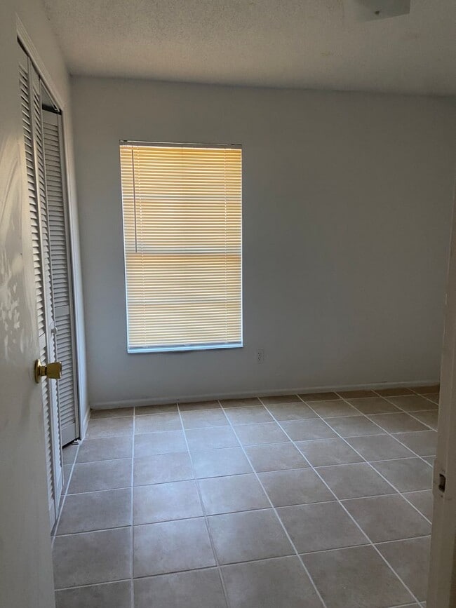 Building Photo - Lovely 3 Bed / 2 Bath Home in Apopka Quiet...