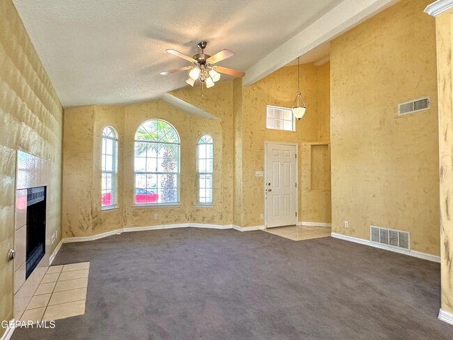 Building Photo - 12374 Paseo Lindo Dr