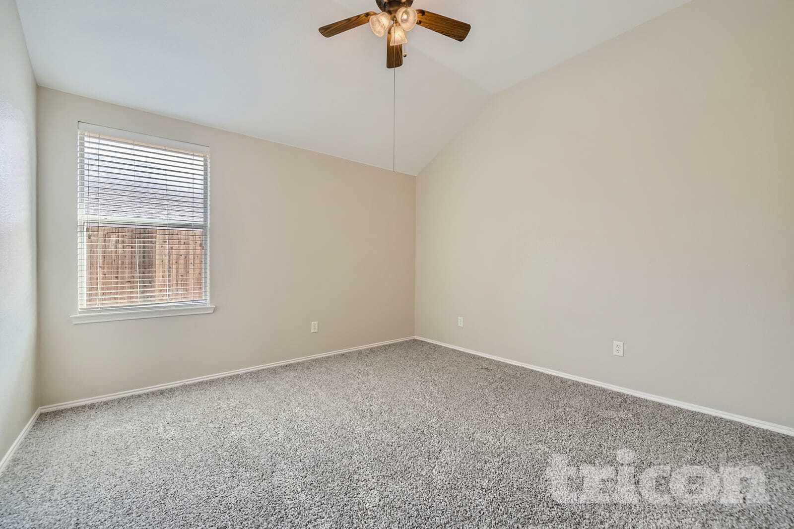 Building Photo - 13129 Padre Ave