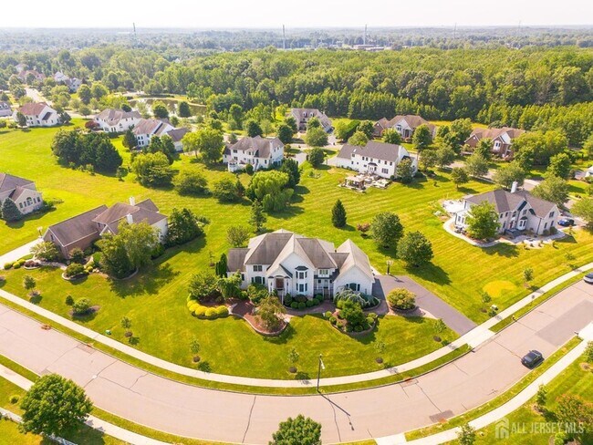 Building Photo - 19 Meadowlark Dr