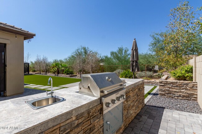 Building Photo - 18030 N 66th Pl