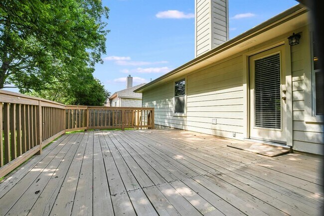 Building Photo - 104 Windmill Cir