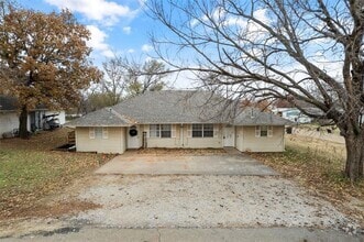 Building Photo - 601 Dogwood Ave