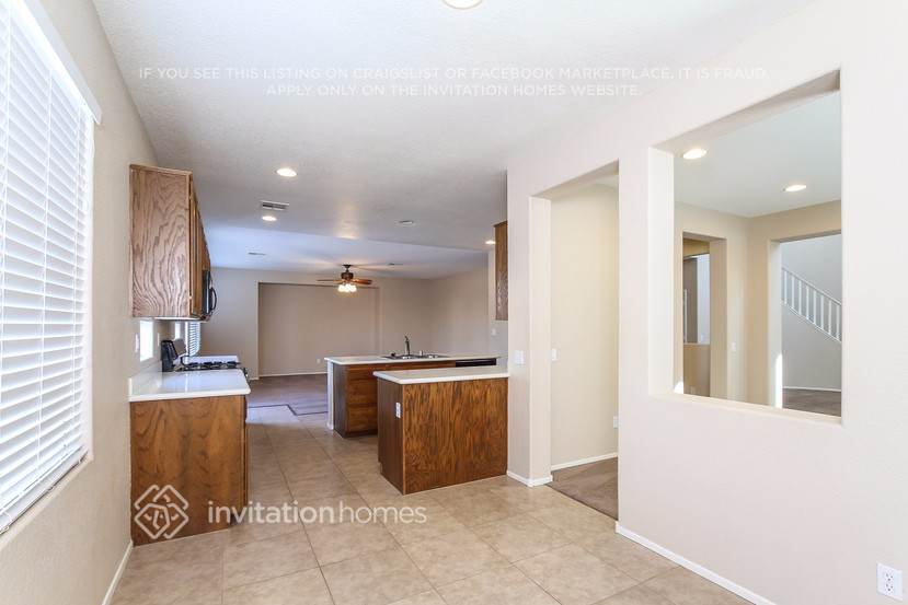 Building Photo - 3599 Bufflehead St