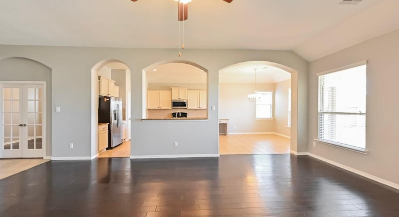Building Photo - 54114 Roundtable Dr