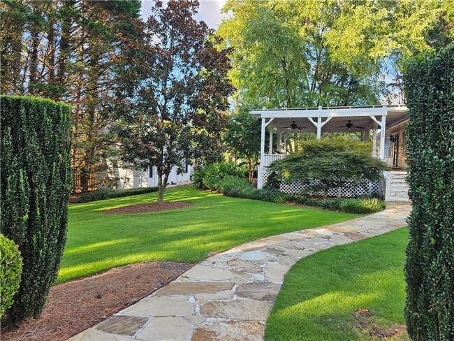 Primary Photo - 1455 Courtney Ln