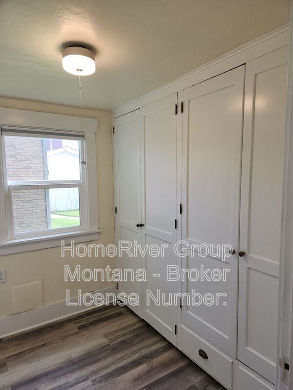 Building Photo - 334 W Alder St