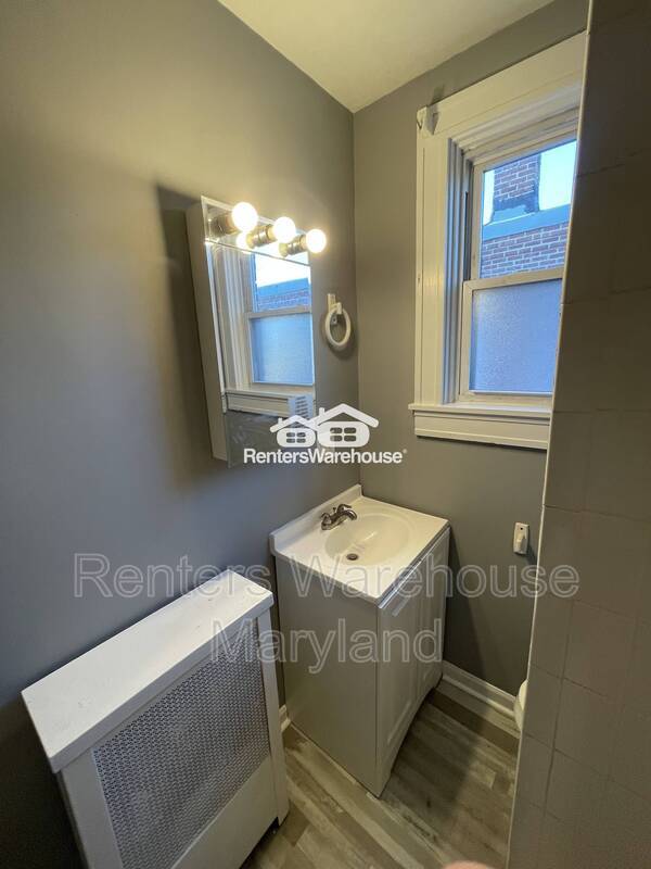 Building Photo - 3400 Dudley Ave