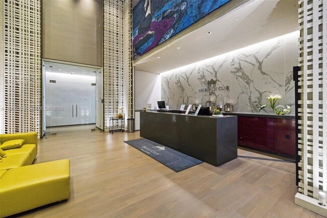 Building Photo - 1830 S Ocean Dr