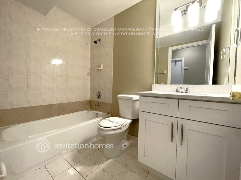 Building Photo - 10522 SW 161st Ave