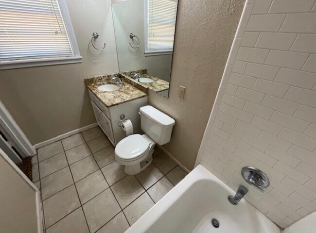 Building Photo - 3410 33rd St