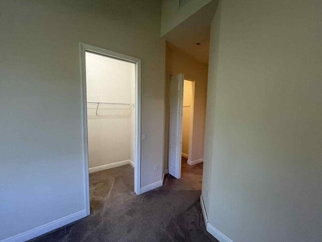 Building Photo - 12547 SE Old Cypress Dr