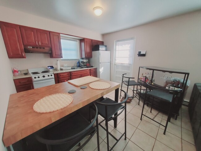 Building Photo - 71 Josephine Evaristo Ave