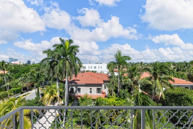 Building Photo - 354 Chilean Ave