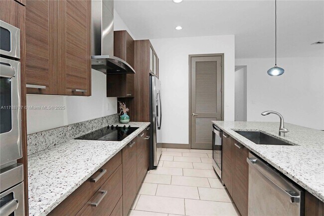 Building Photo - 15957 SW 136 Way