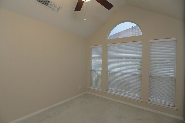Building Photo - 67 N Veranda Ridge Dr