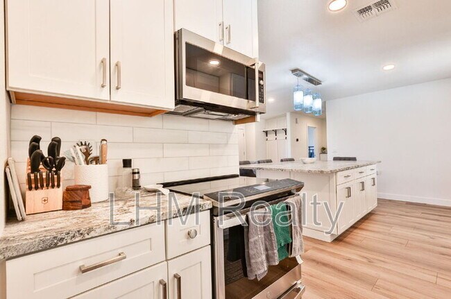 Building Photo - 1045 Leisure World