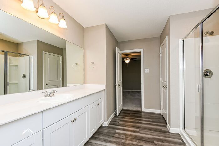 Building Photo - 13320 Wysong Dr