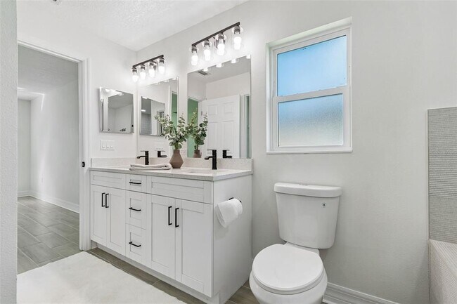 Building Photo - 5535 Tevis Terrace