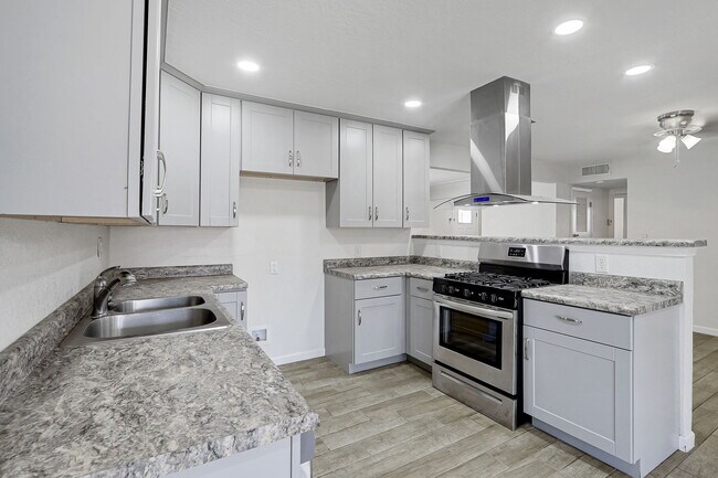 Building Photo - 10401 Centaur Dr