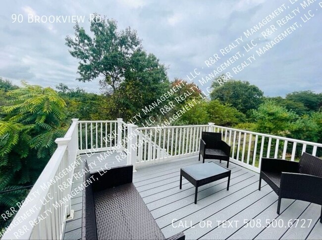 Building Photo - 90 Brookview Rd