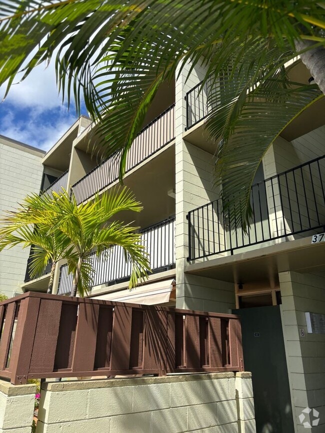Building Photo - Available Now: 2 Bedroom, 1.5 bath Condo w...