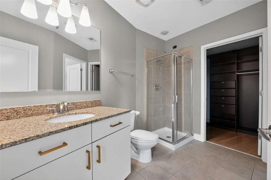 Building Photo - 950 W Peachtree St NW