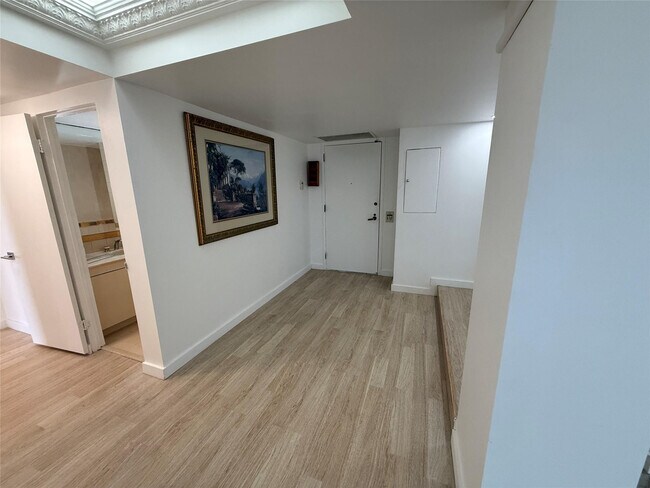 Building Photo - 19707 Turnberry Way