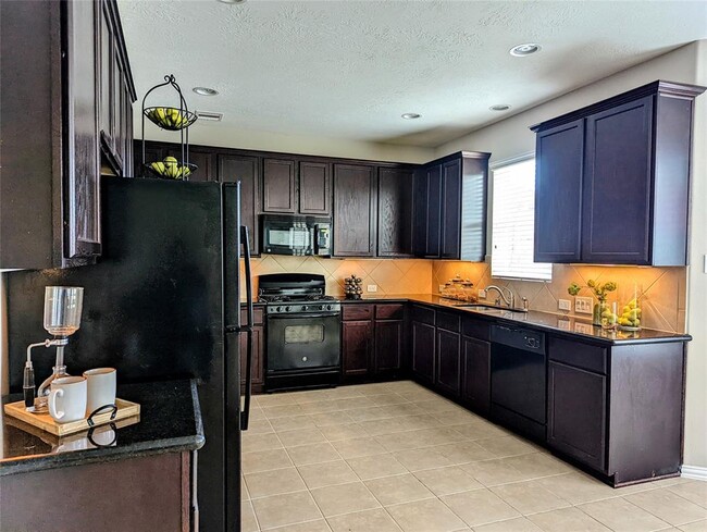 Building Photo - 10718 Wall Fern Way