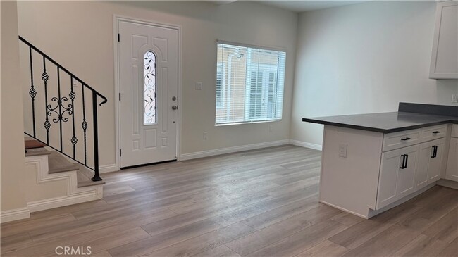 Building Photo - 3657 Mountain View Ave