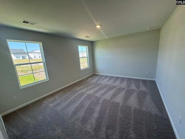Building Photo - 3080 Hallsdale Dr