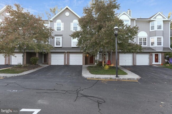 Building Photo - 140 S Barrow Pl