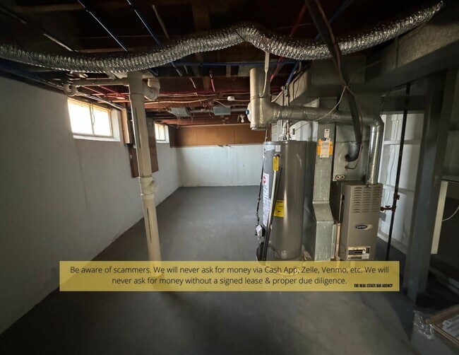 Building Photo - 10135 Cabot Dr