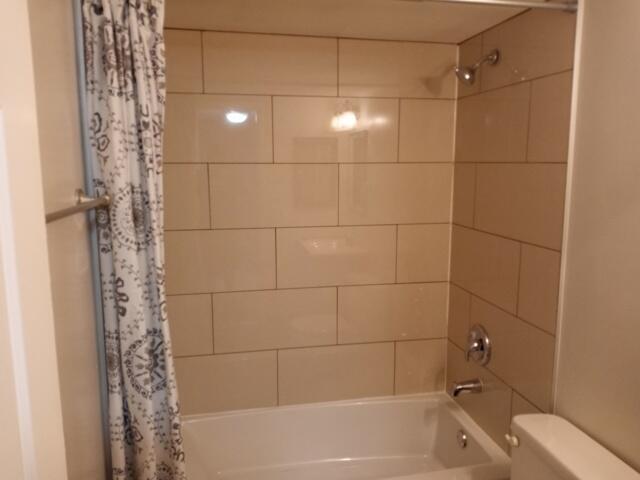 Building Photo - 512 Gardens Dr