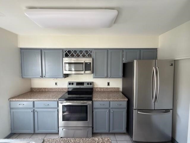 Building Photo - 205 Martingale