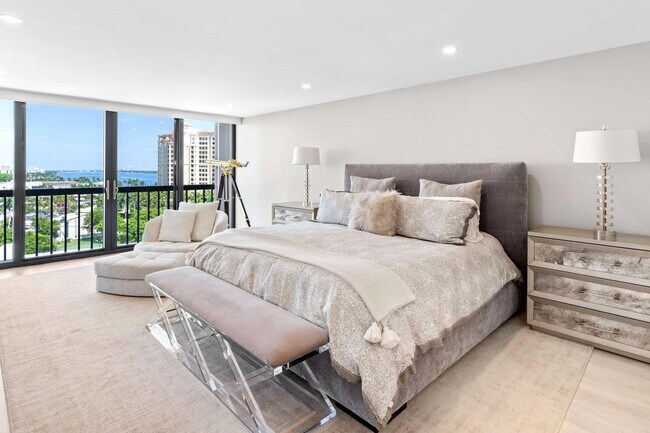 Building Photo - 400 N Flagler Dr