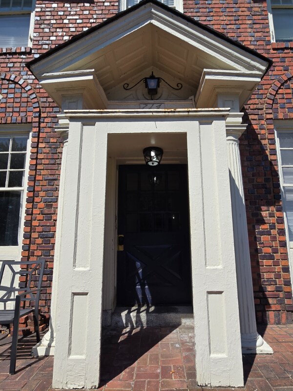 Building Photo - 714 N Arthur Ashe Blvd