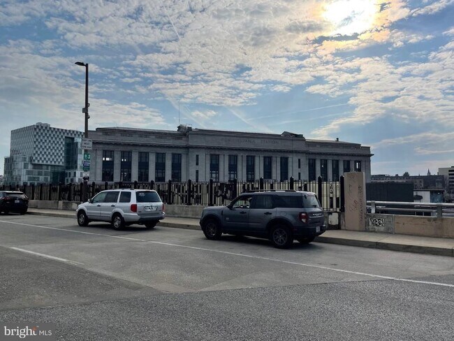 Building Photo - 1619 St Paul St