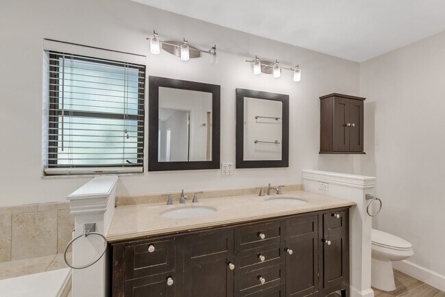 Building Photo - ** WILLOUGHBY ACRES ** POOL HOME - 3 BED / 2 BATH - PETS OK! - NORTH NAPLES - ANNUAL RENTAL