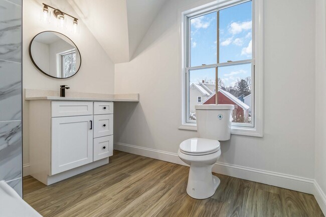 Building Photo - 2 Elmwood St