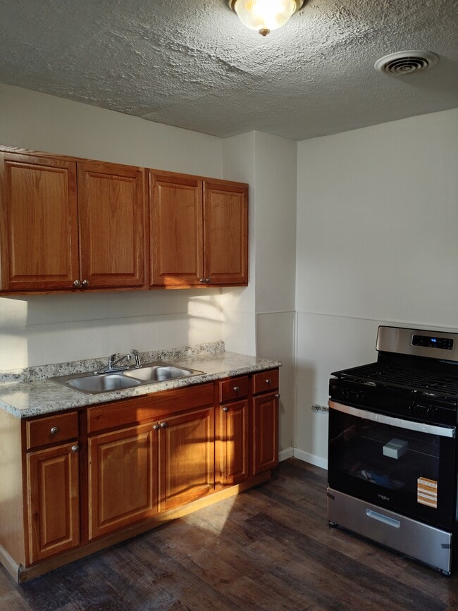 Floorplan - 9521 Macon Ave