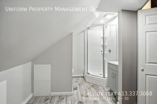 Building Photo - 50 Silver St