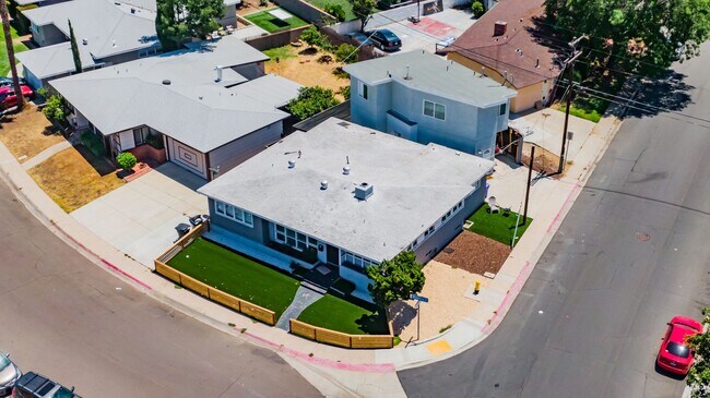 Building Photo - 6105 Dorothy Dr