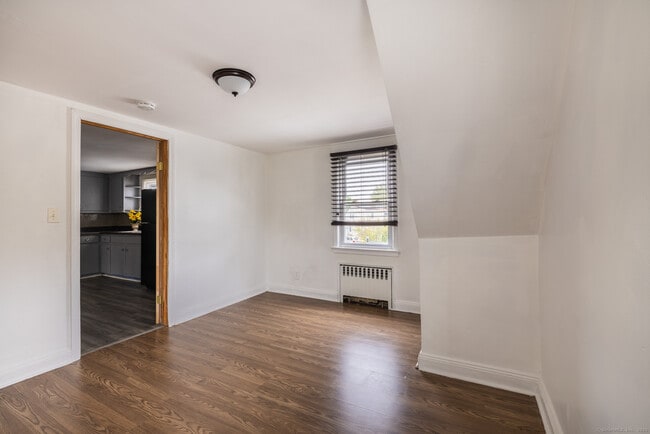 Building Photo - 436 Sedgewick Ave